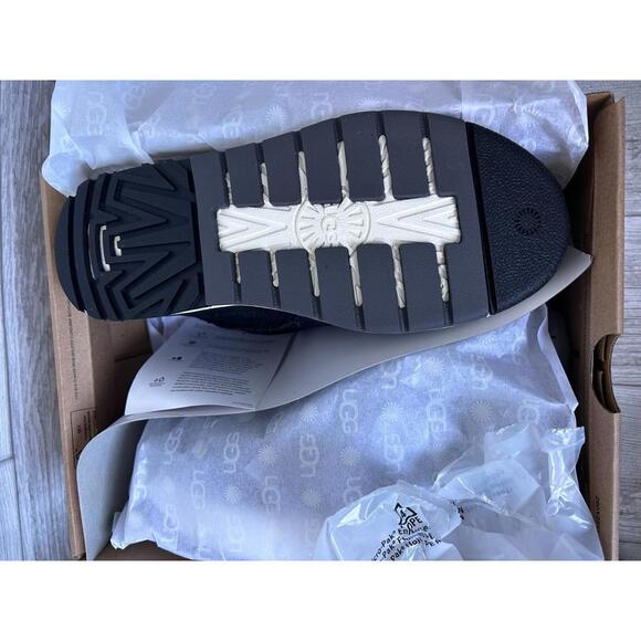 UGG GoldenCush Black Sneakers Women's Size 12/Men's 11 (All Gender) 1152790W NEW - Picture 7 of 8